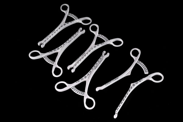Surgical-grade hemostatic forceps