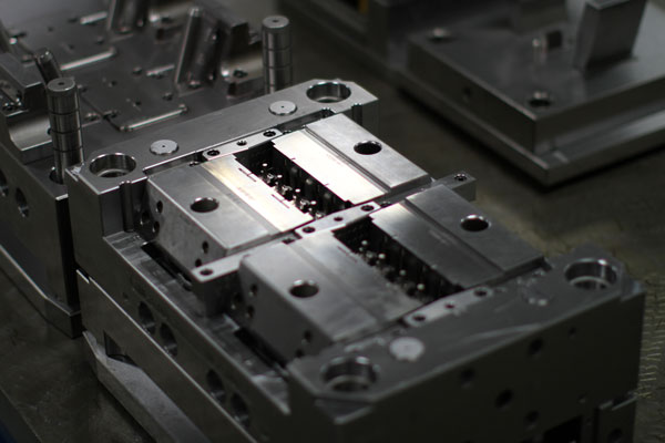 medical injection mold