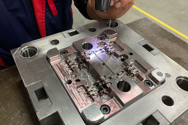 medical injection mold