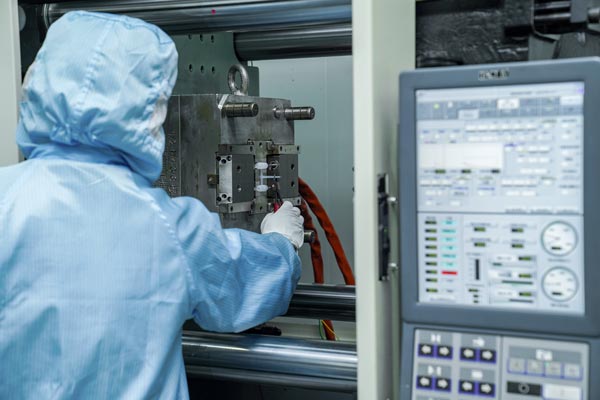 Key Considerations in the Cooling Process for Medical Injection Molding