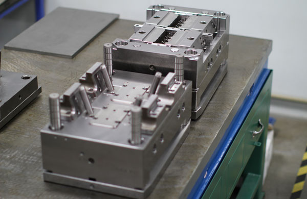 Comprehensive Guide to Medical Injection Molding Production: Details Determine Success